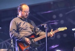 甄妮爆料窦唯视频,一段尘封往事的再掀波澜